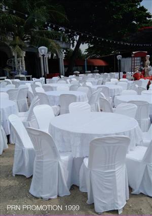 Round table set + plastic chair, 8 seats + cover for rent